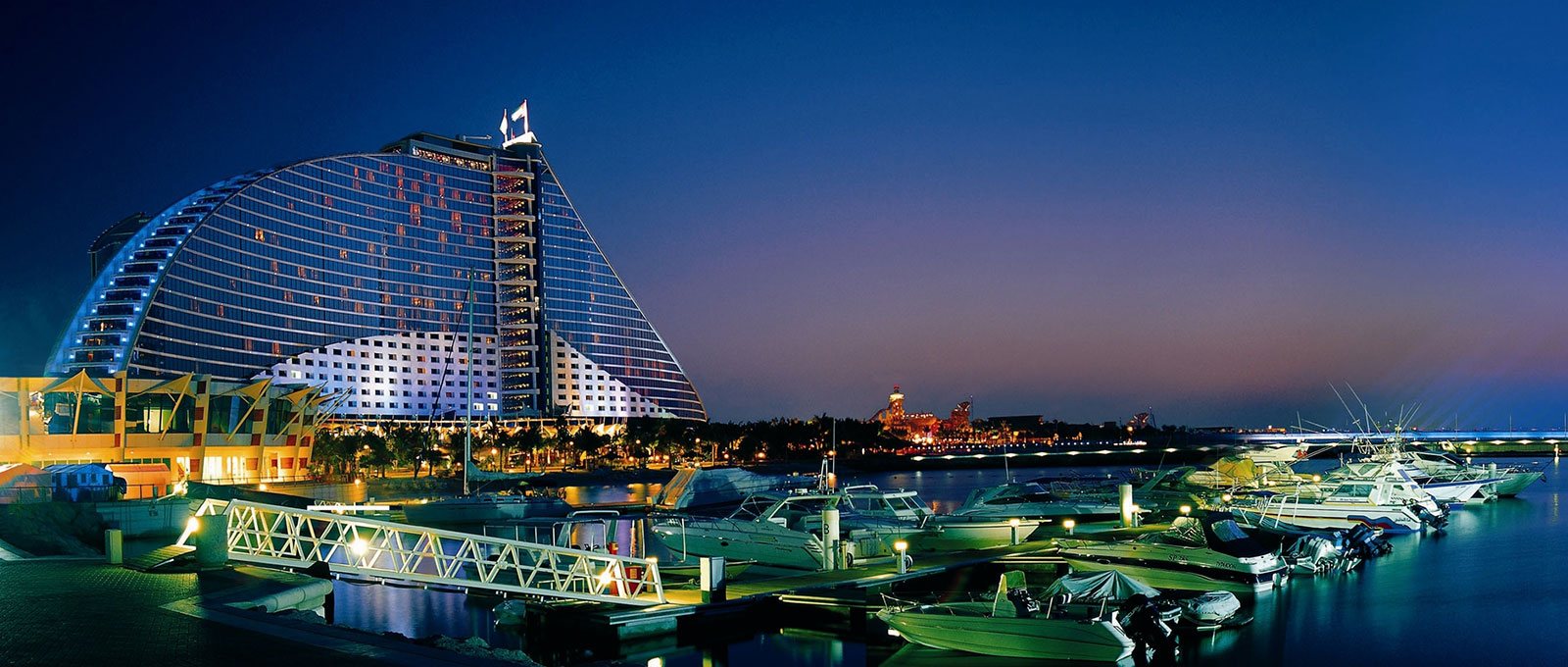 Отель волна Дубай